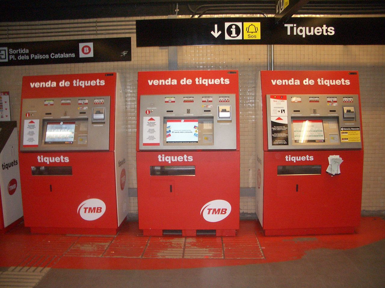 Màquines de venda de bitllets de metro