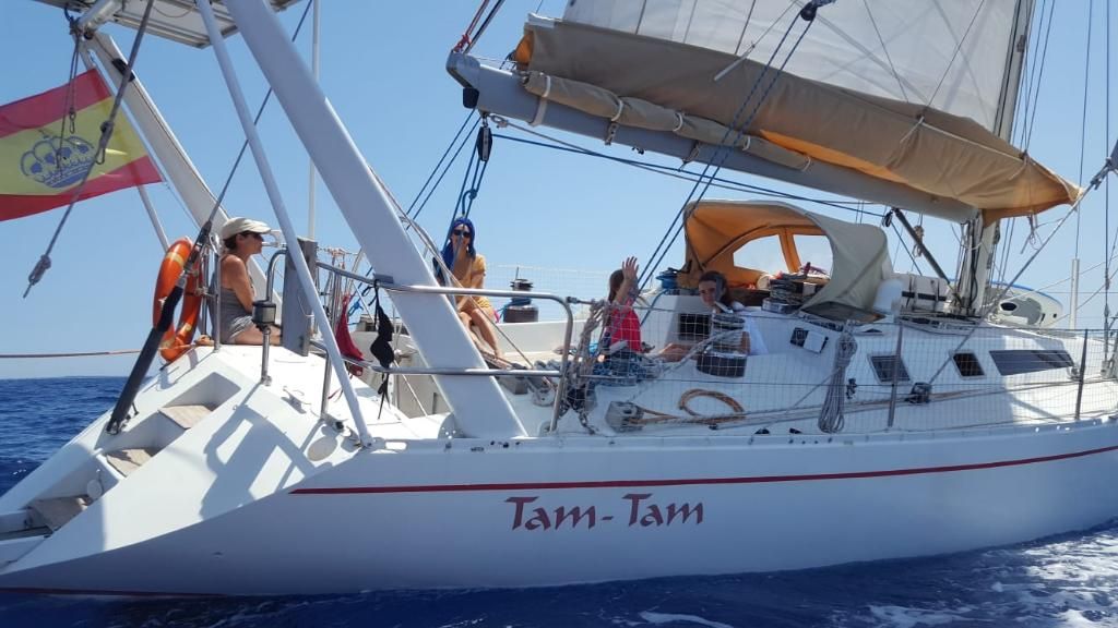 El velero Tam-Tam
