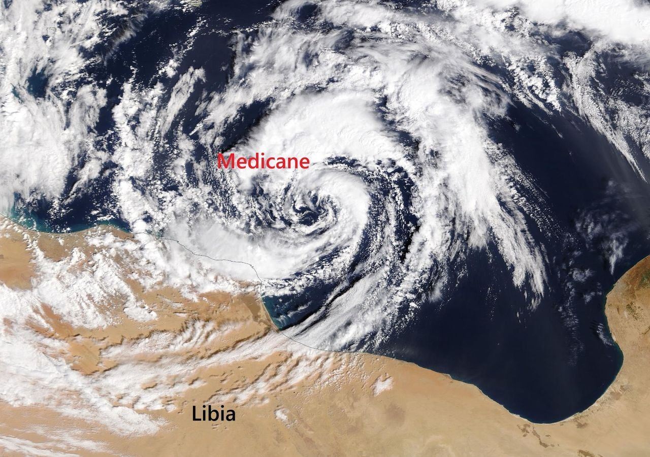 Imatge satel·lital d'un Medicane