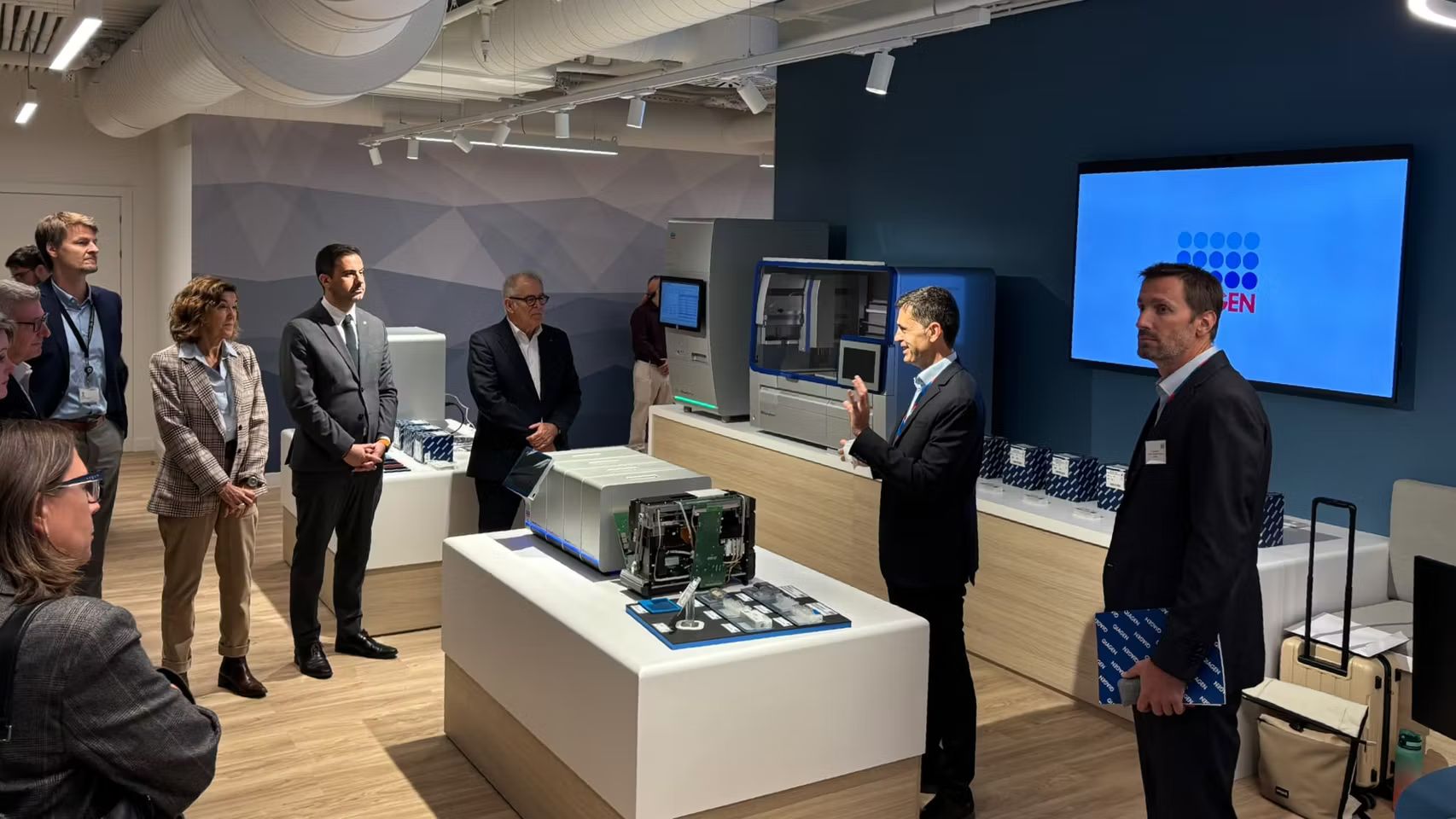 Presentació del nou centre de Qaigen a Esplugues