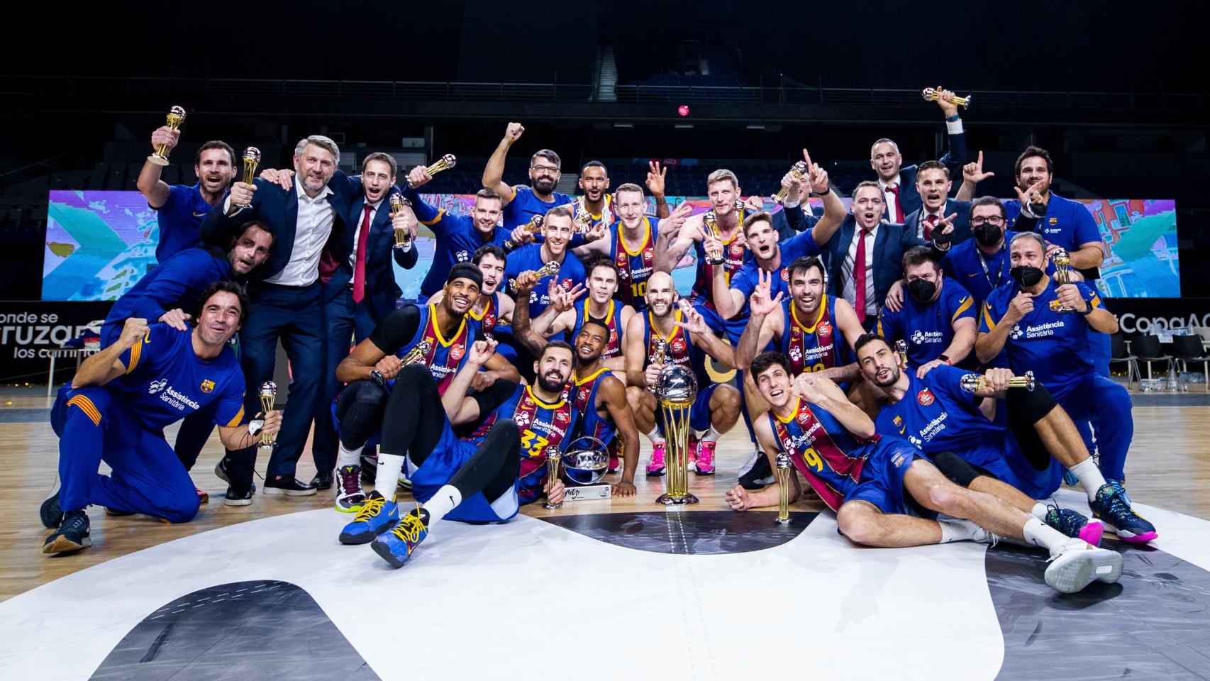 El Barça de Jasikevicius y Mirotic celebrando el título de la Copa del Rey 2021 / FCB