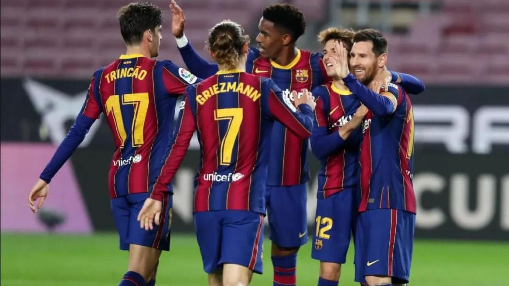 Trincao, Griezmann, Firpo, Riqui y Messi celebrando un gol ante el Alavés / FCB