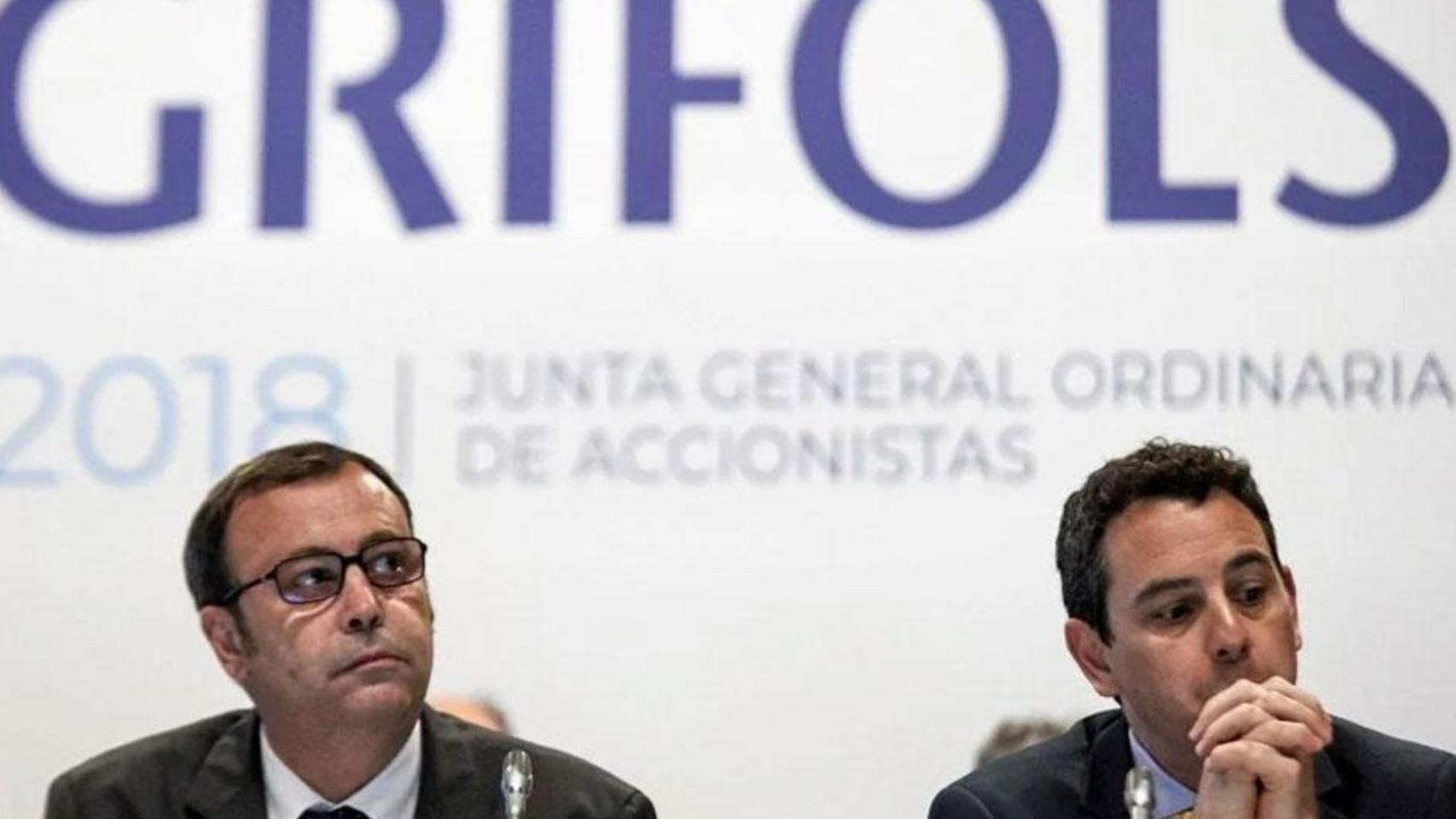 Los consejeros delegados de Grifols, Raimon y Victor Grifols / EFE