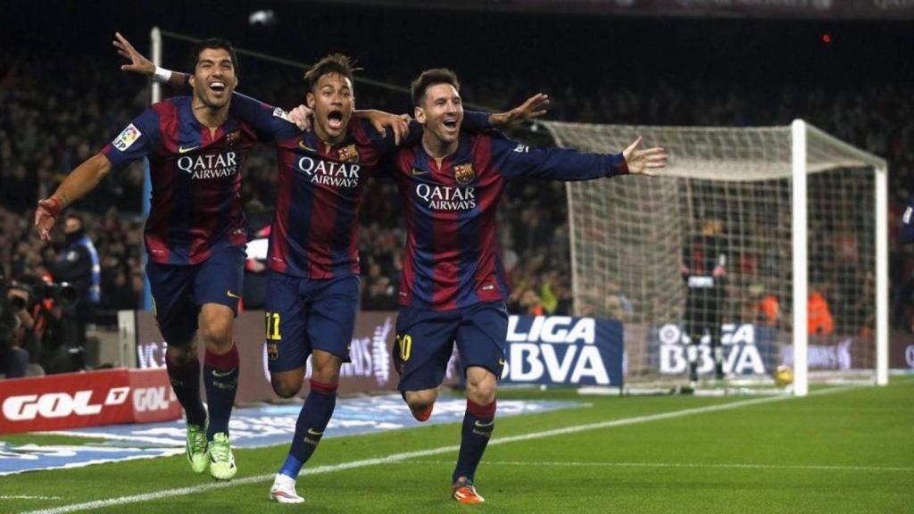 Luis Suárez, Neymar y Leo Messi celebran el tercer gol del Barça al Atlético, el 11 de enero de 2015