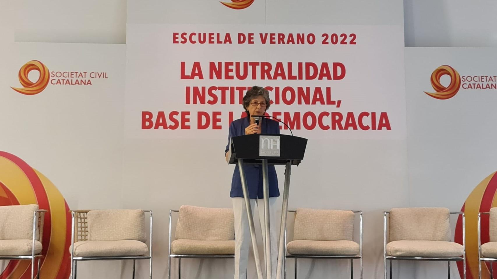 Elda Mata, en la clausura de la escuela de verano de SCC - SOCIETAT CIVIL CATALANA