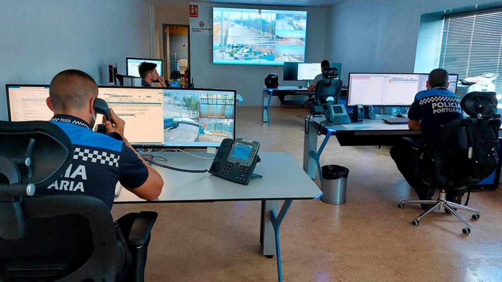 Centro de control de la Policía Portuaria del Puerto de Barcelona