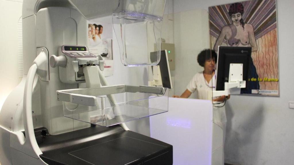 Imagen de un aparato de un mamógrafo