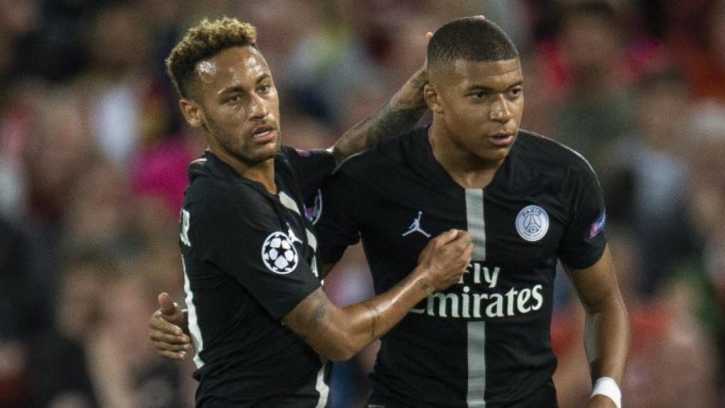 Neymar y Mbappé durante un partido del PSG en la Champions League / EFE