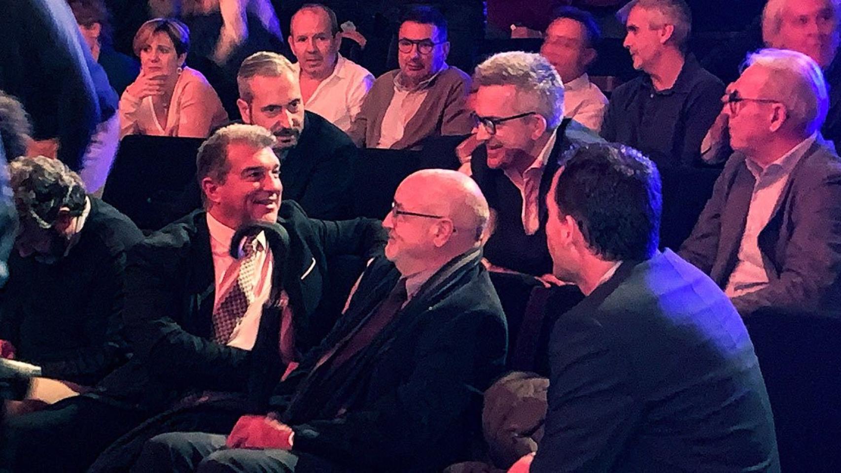 Joan Laporta y Víctor Font conversan en un acto organizado por Jaume Roures con Koeman de ponente / CULEMANIA