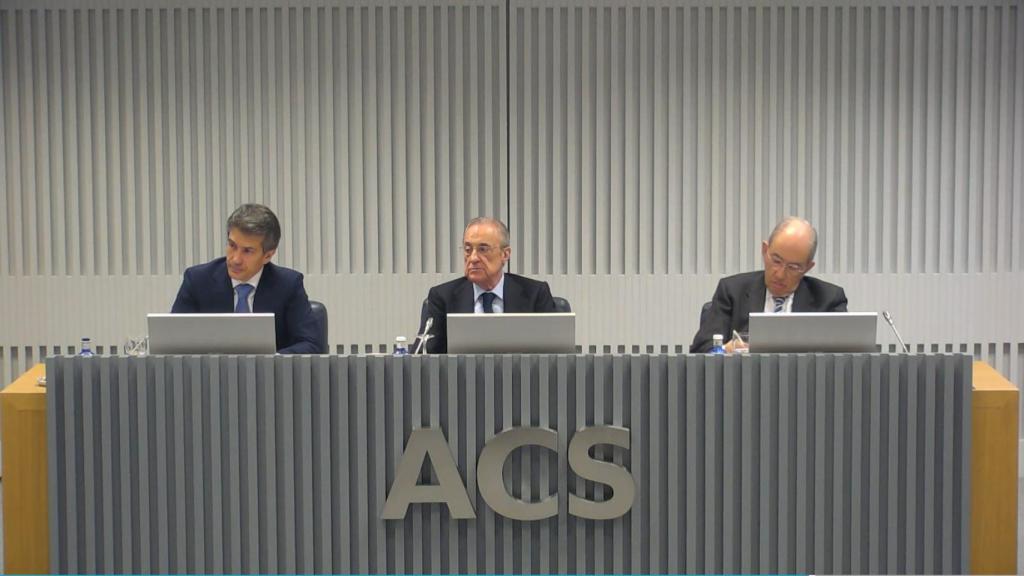 Juan Santamaría, CEO; Florentino Pérez, presidente ejecutivo, y Ángel García Altozano, director general. ACS afronta su Junta de Accionistas / ACS
