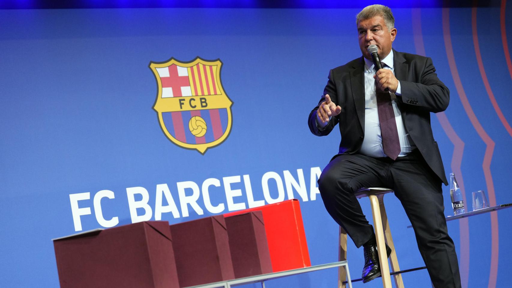 El presidente del Barça, Joan Laporta, da explicaciones sobre el caso Negreira