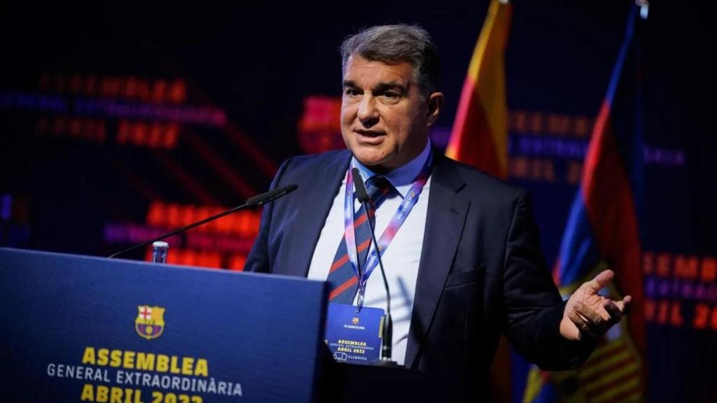 Joan Laporta, durante la asamblea de socios compromisarios para aprobar el acuerdo con Spotify / FCB