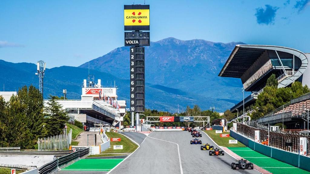 Recta del Circuit de Montmeló durante una carrera de F1 / EUROPA PRESS