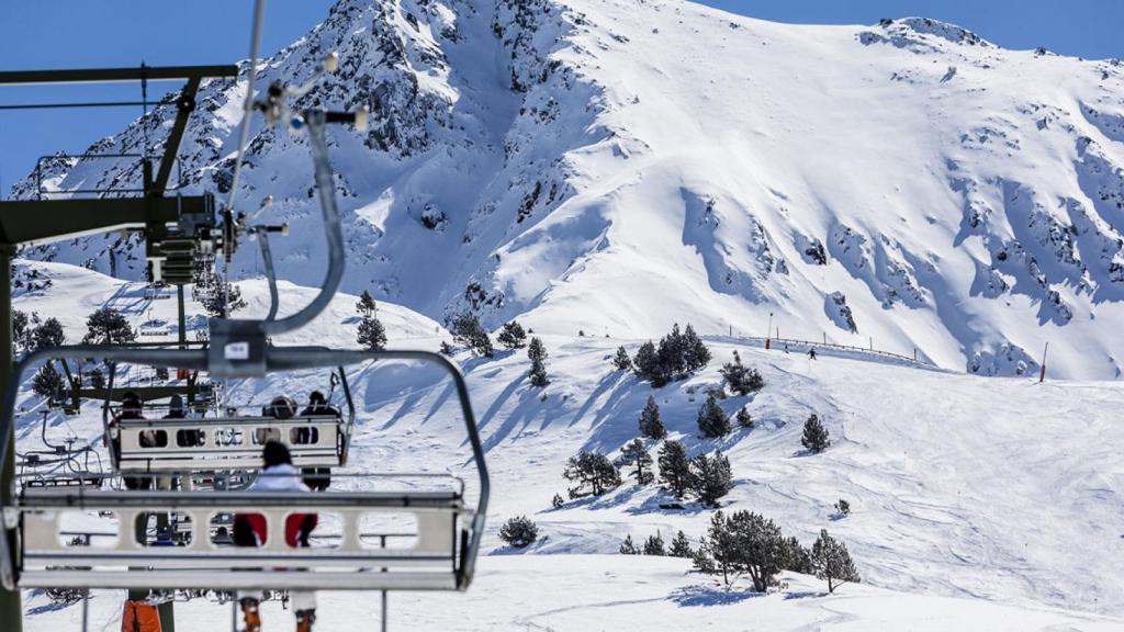 Un telesilla en la estación de esquí de Baqueira Beret / BAQUEIRA