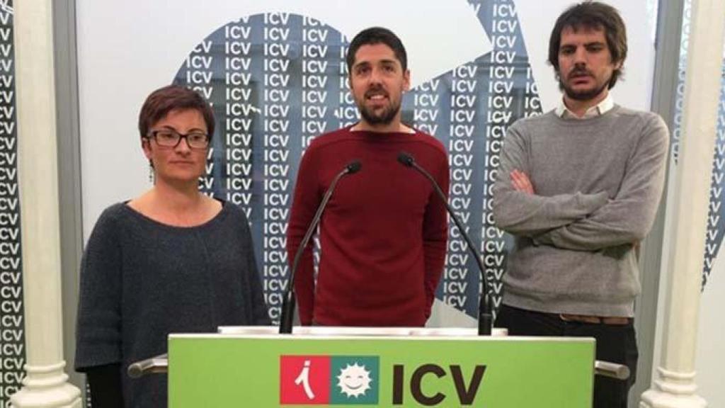 Marta Ribas (i), David Cid (c) i Ernest Urtasun (D), els dirigents d'ICV / EUROPA PRESS