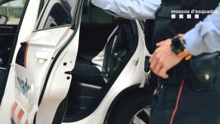 Tres de los detenidos por los Mossos d'Esquadra ingresan en un prisión en el marco de una operación antidroga en Manresa y Berga / MOSSOS