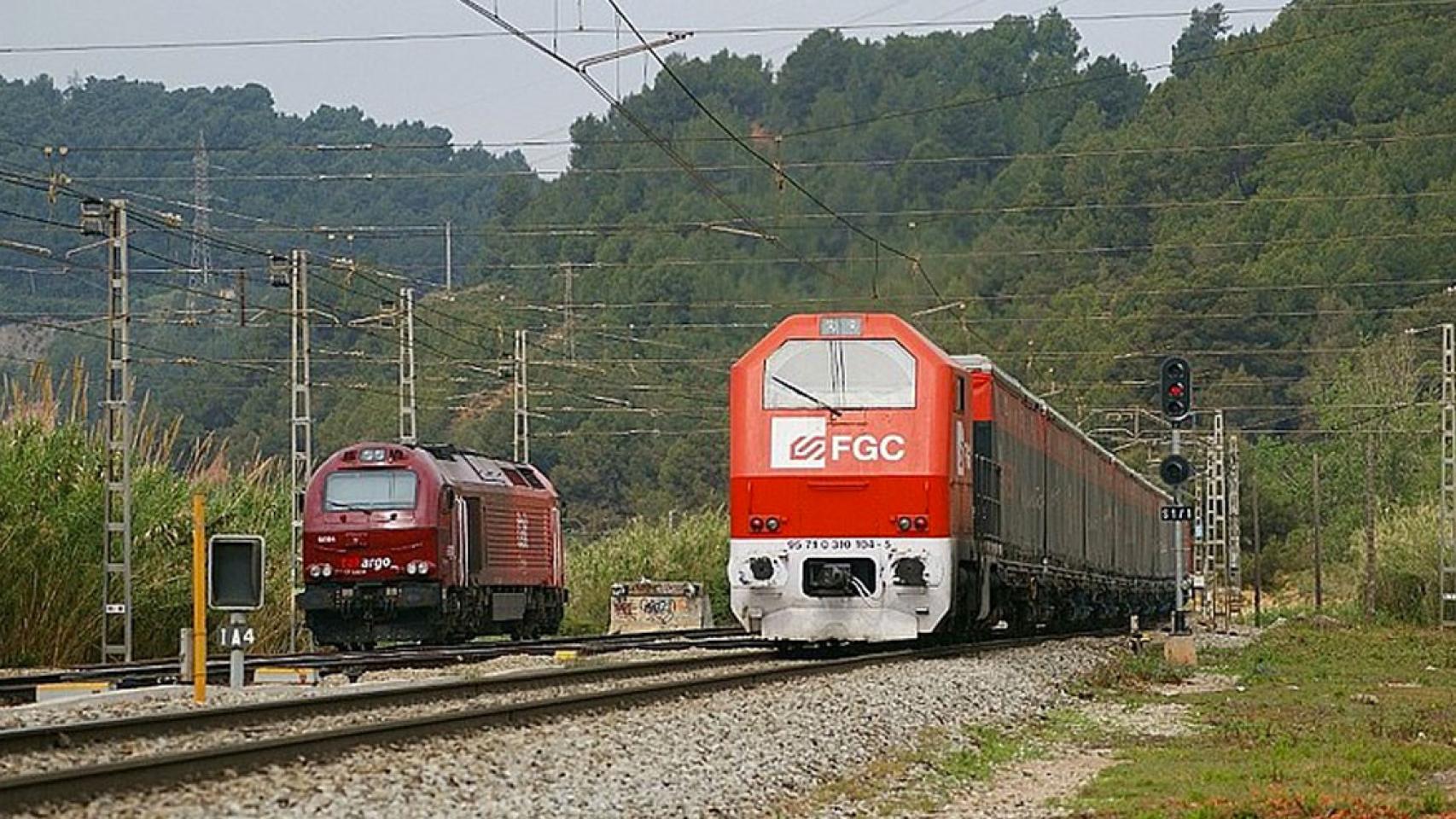 Imagen de archivo de una locomotora de mercancías de FGC operada por Cargometro / WIKIPEDIA