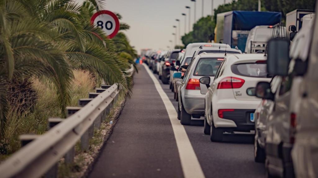 Un tramo de la AP-7 que sufre retenciones (imagen de archivo) / EP