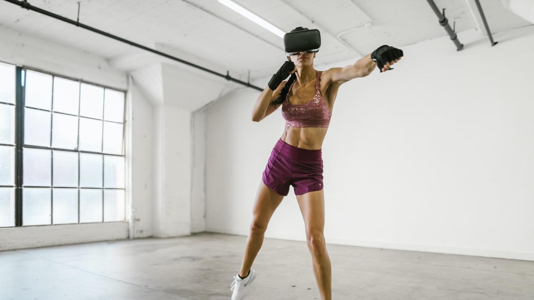 Entrenamiento de boxeo con gafas de realidad virtual / PEXELS