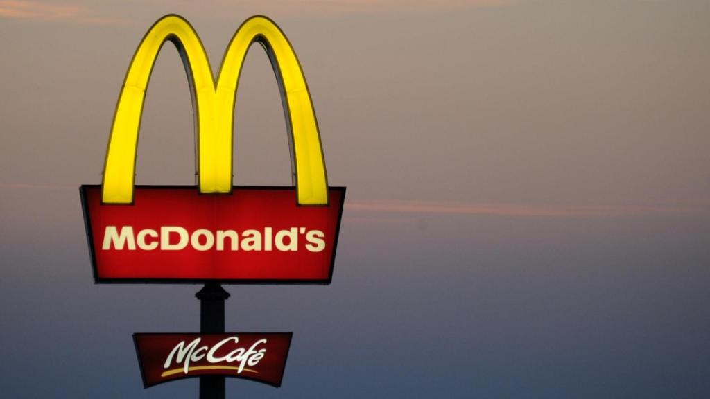 Letrero de McDonald's / EP