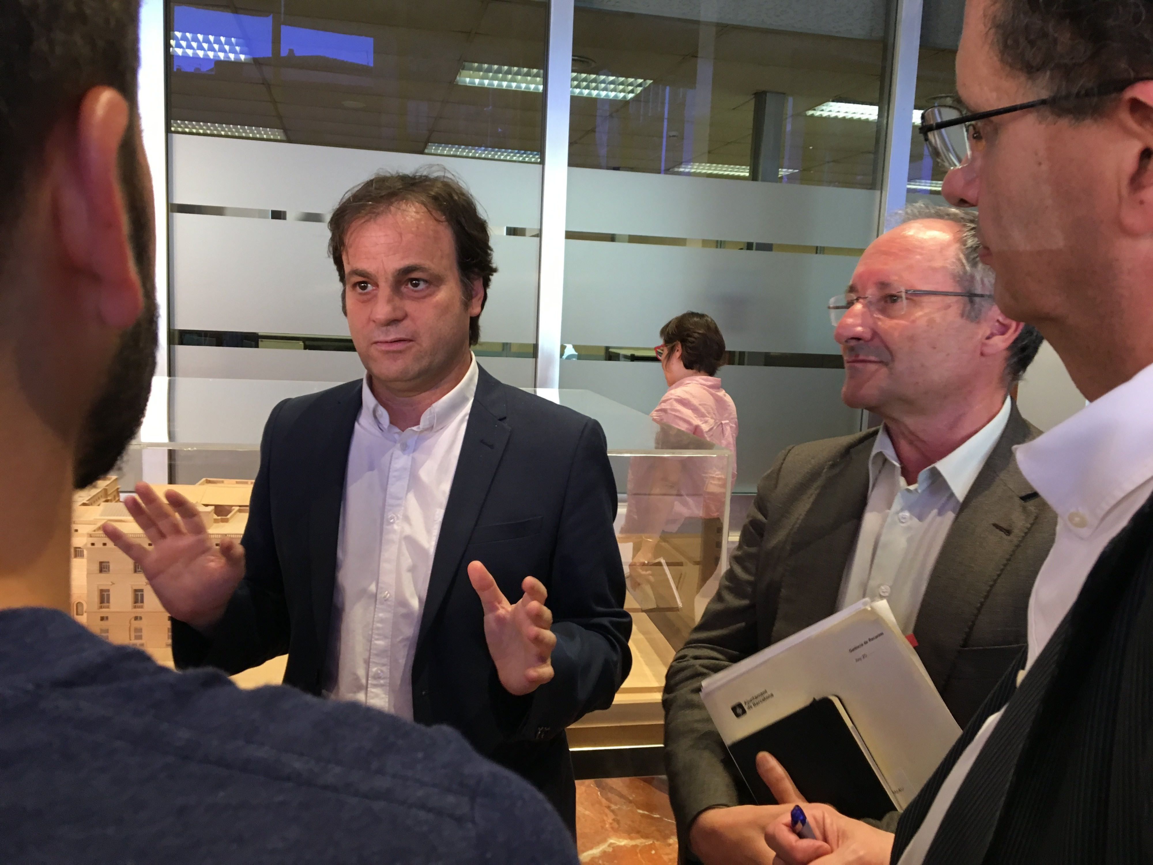 Jaume Asens y Joan Llinares, después de la rueda de prensa / DGM