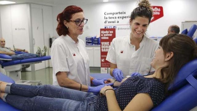 La maratón de sangre espera conseguir 10.000 voluntarios / Banc de Sang i Teixits