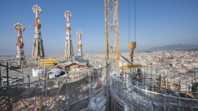 Construcción de la torre del Evangelista Lluc en una imagen de archivo