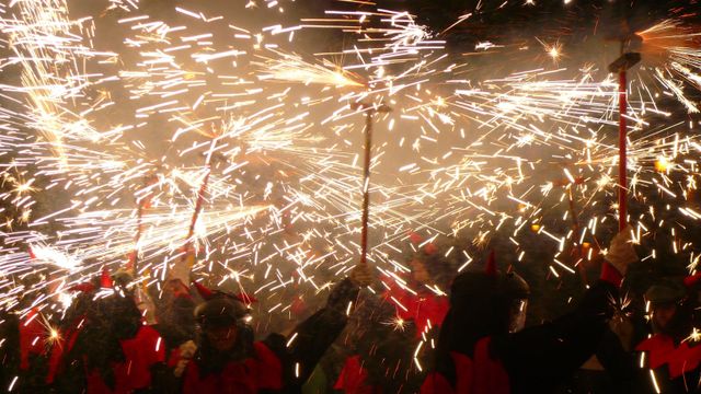 Imagen de archivo de un correfoc / ARCHIVO