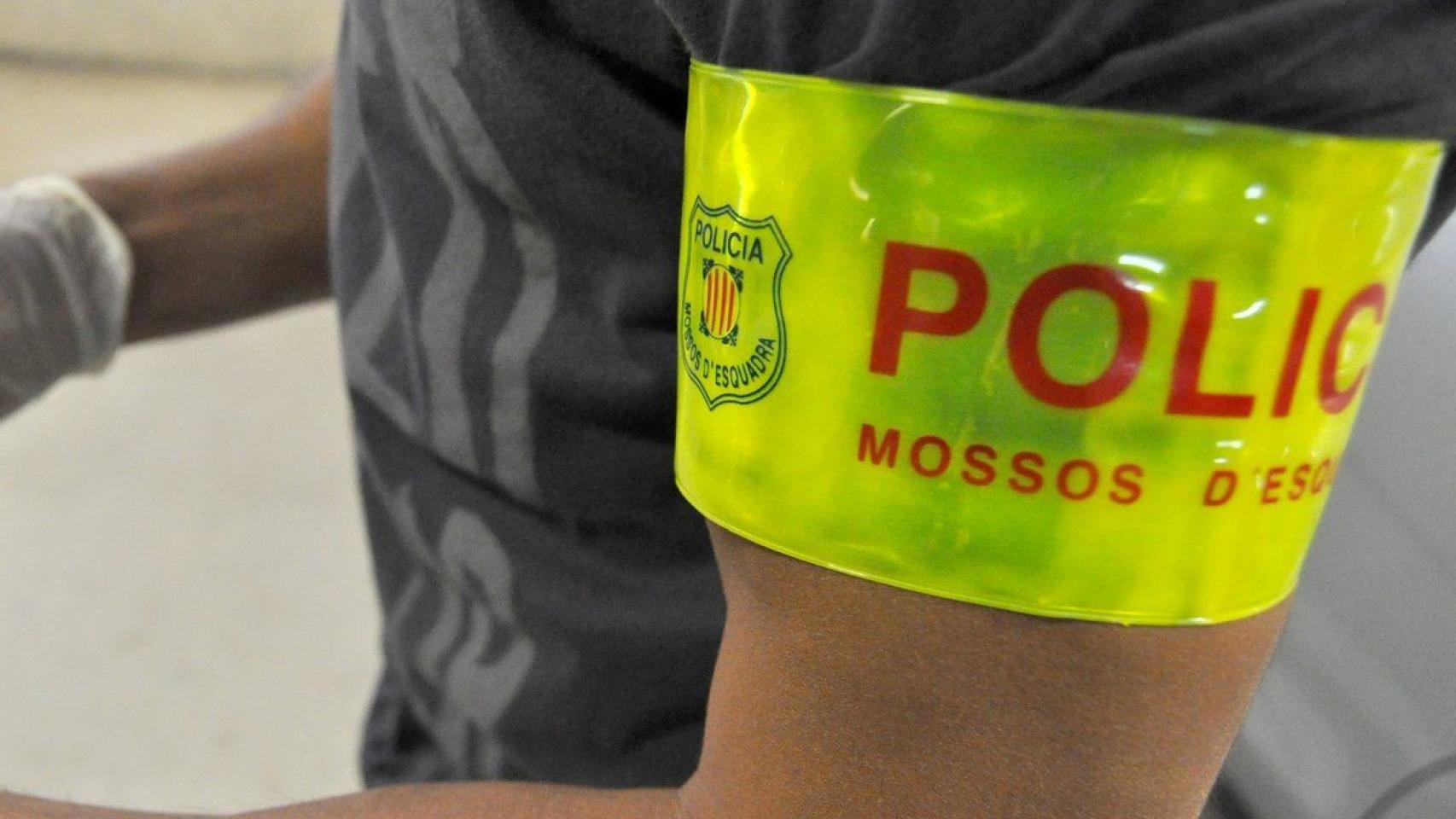 Un agente de mossos en una imagen de archivo