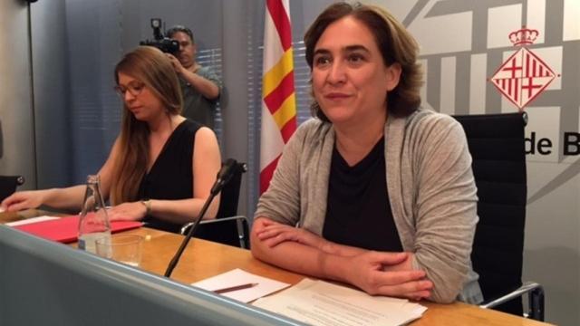 Janet Sanz  y Ada Colau, en una comparecencia conjunta / ARCHIVO
