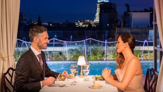 Cena de San Valentín en el restaurante Winter Garden del Hotel Palace