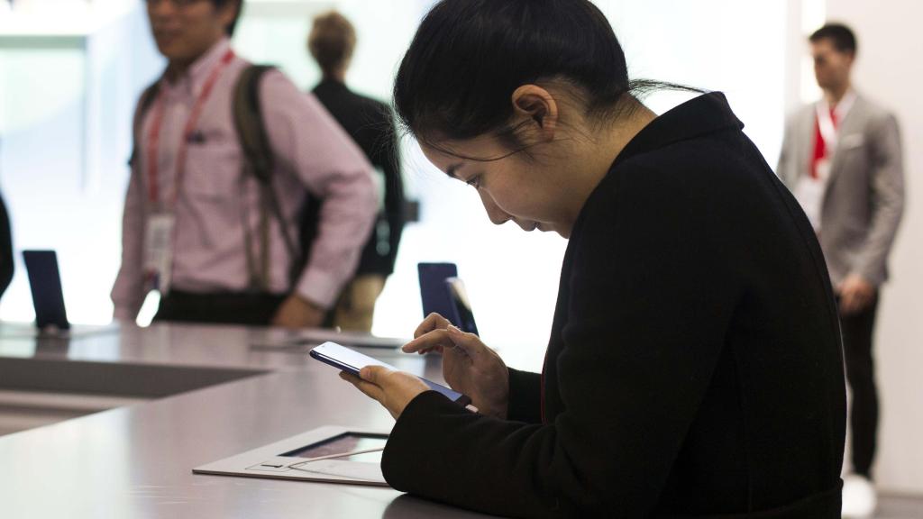 Congresistas en el Mobile World Congress (MWC) de Barcelona