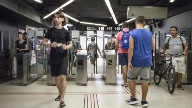 La síndica reclama poder usar la T-16 hasta los 17 años / H.F.