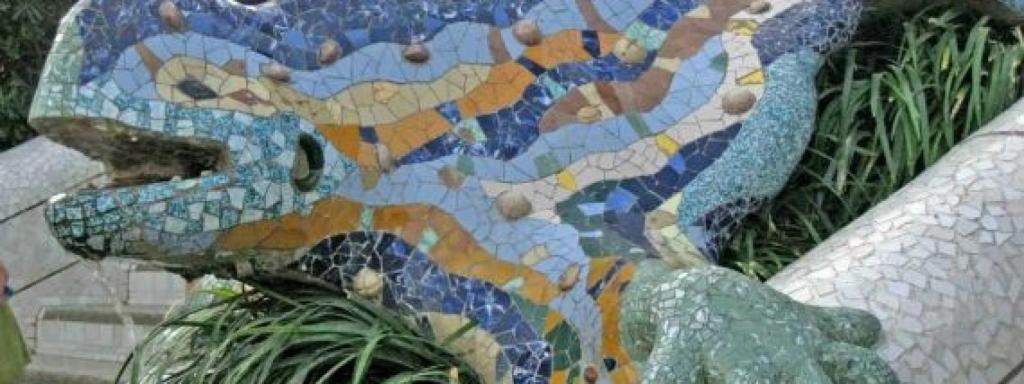 El famoso dragón de la Escalinata que lleva a la sala Hipóstila