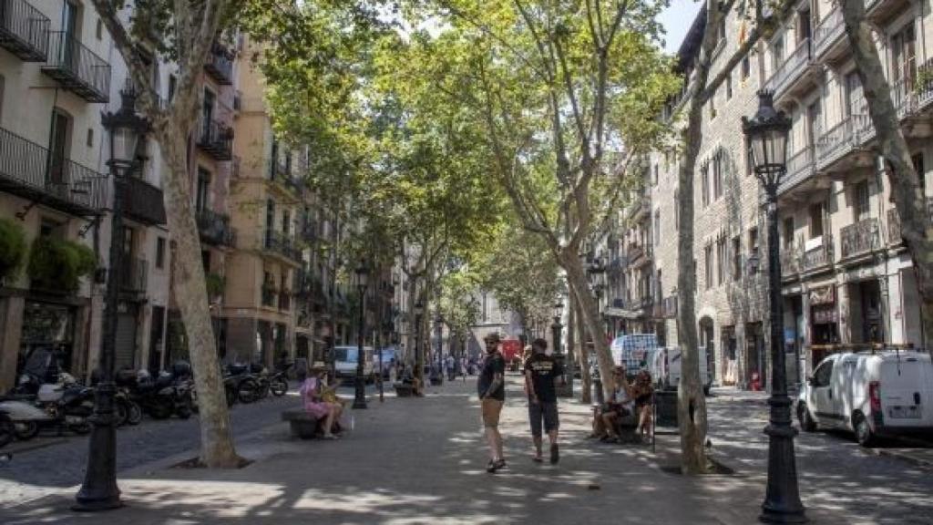 El passeig del Born, amb l'Església de Santa Maria del Mar al fons / HUGO FERNÁNDEZ