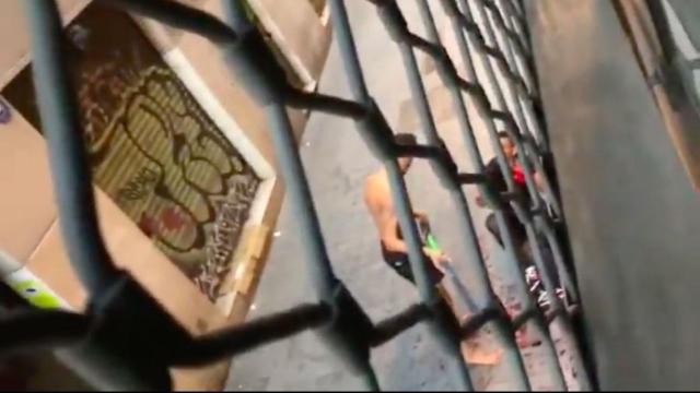 Agresión con una espada en la calle de Carretes del Raval