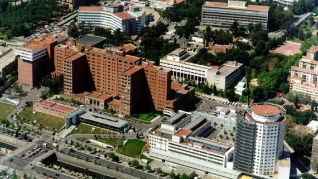 Hospital del Vall d'Hebron, a Barcelona / Arxiu