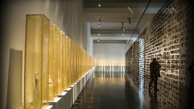 La exposición de Jaume Plensa estará en el MACBA hasta abril / HUGO FERNÁNDEZ