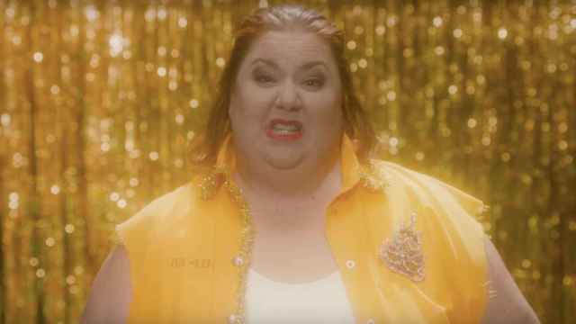 Itziar Castro de la serie 'Vis a Vis' en el 'spot' navideño