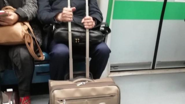 Joan Gaspart viajando en metro