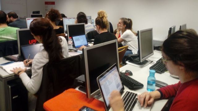 Viquidones UPF, se reúne cada martes para resolver dudas sobre la enciclopedia Wikipedia