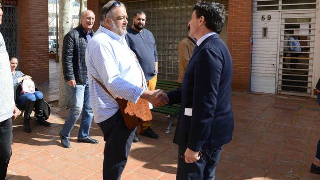 Manuel Valls ha estrechado lazos con la comunidad gitana / @manuelvalls