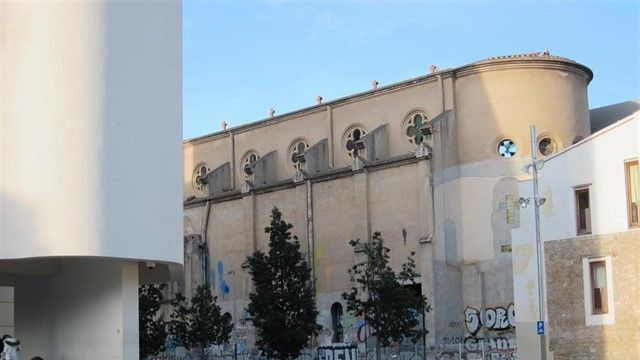 La capilla de la Misericòrdia, situada junto al MACBA, es donde Colau quiere construir el nuevo CAP Raval Nord / EUROPA PRESS
