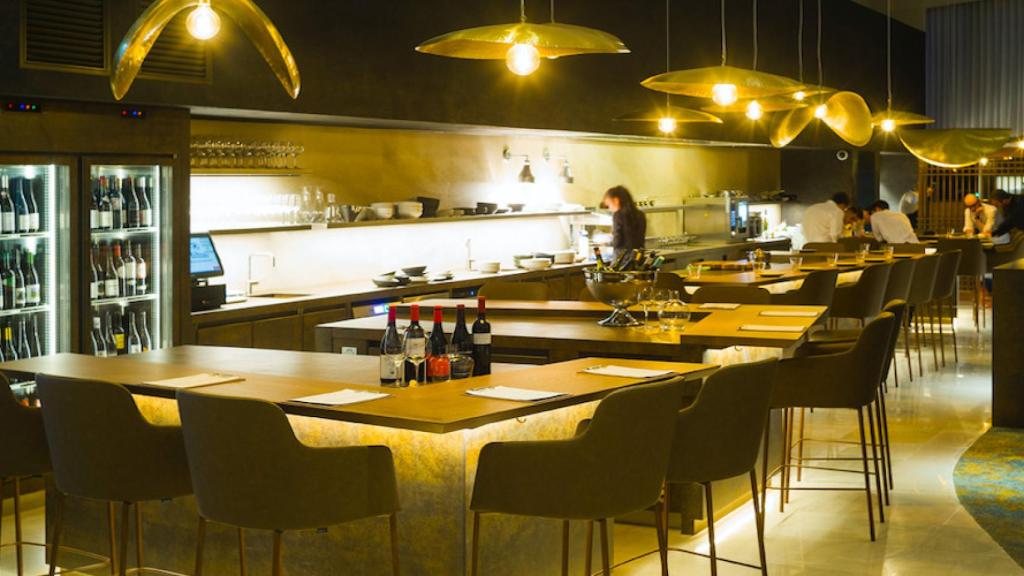 Interior del restaurant Aürt / AÜRT BARCELONA