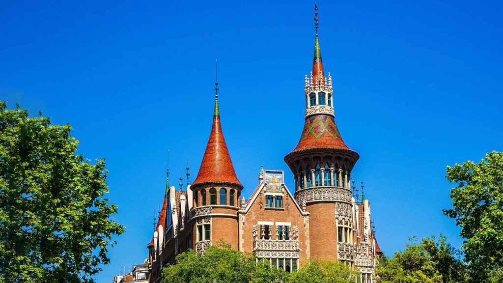 La Casa de les Punxes / LA CASA DE LES PUNXES