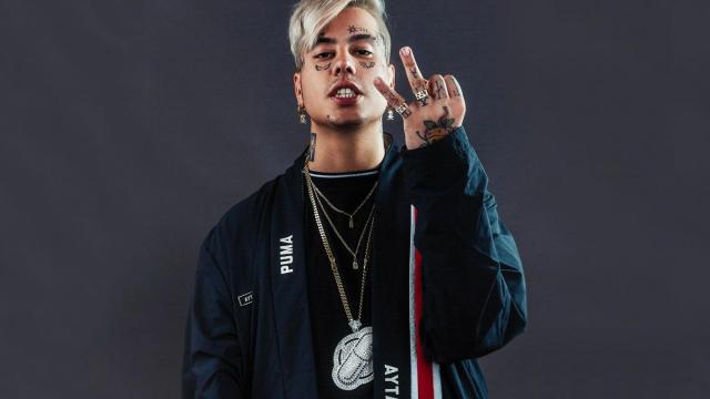 El cantante de trap Duki en una sesión de fotos promocional