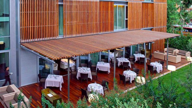Terraza del Hotel AbAC en Barcelona / HOTEL ABAC