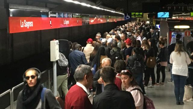 La huelga provocará nuevas aglomeraciones en los andenes / CR