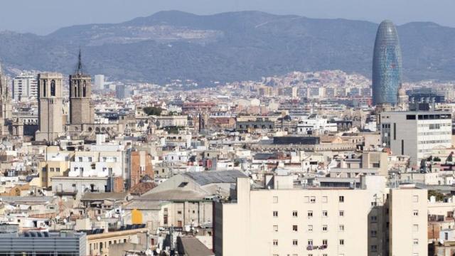 Imagen panorámica de la ciudad de Barcelona / HUGO FERNÁNDEZ