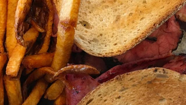 Bocadillo de Pastrami / PIXABAY